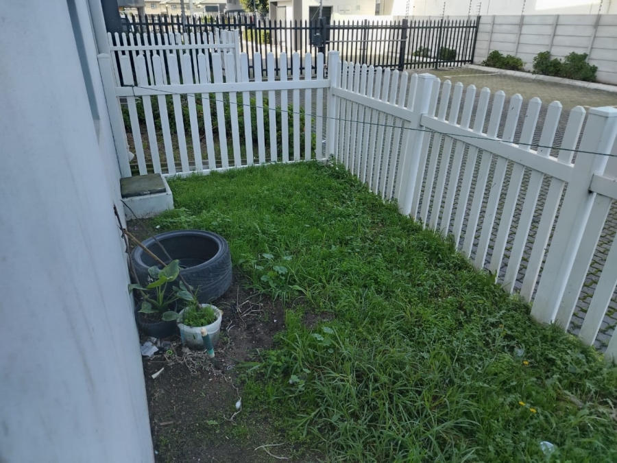 2 Bedroom Property for Sale in Parklands Western Cape